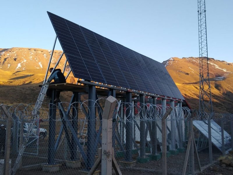 contacto-equipos-solares-eolicos